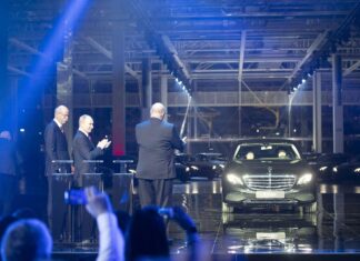 “Stuttgart” Moskvi ne vjeruje i bježi glavom bez obzira iz Rusije! Trokraka zvijezda napušta rusko automobilsko nebo