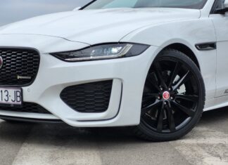 Vozili smo: Jaguar XE