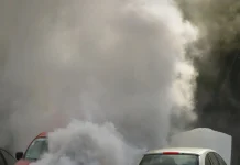 Na koje kvarove ukazuje dim iz auspuha?