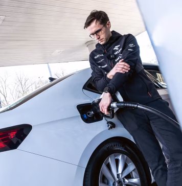 Poljak s jednim punjenjem prevalio 2831 km i time ušao u Guinnessa