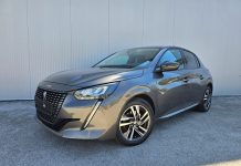 Test rabljenog: Peugeot 208 1.2 PureTech Allure (2022.) – Moderan gradski automobil s 100 KS i važnim servisom već odrađenim