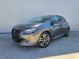 Test rabljenog: Peugeot 208 1.2 PureTech Allure (2022.) – Moderan gradski automobil s 100 KS i važnim servisom već odrađenim