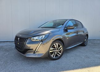 Test rabljenog: Peugeot 208 1.2 PureTech Allure (2022.) – Moderan gradski automobil s 100 KS i važnim servisom već odrađenim